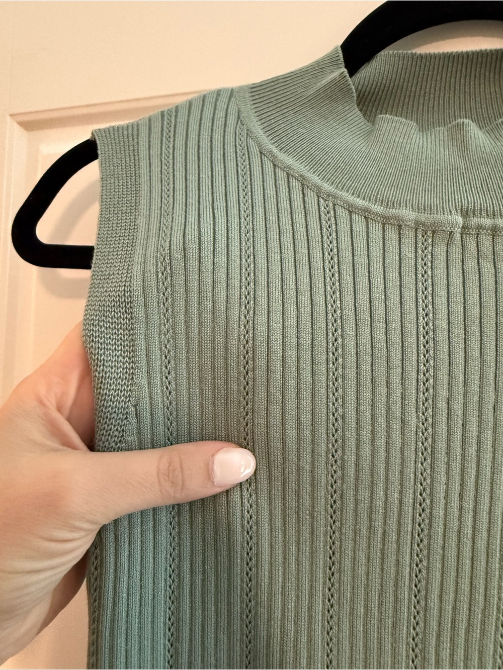 Sleeveless Ribbed Mock Neck Top - sea foam color - Picture 3 of 3